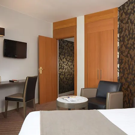Timhotel Opéra Blanche Fontaine Parigi