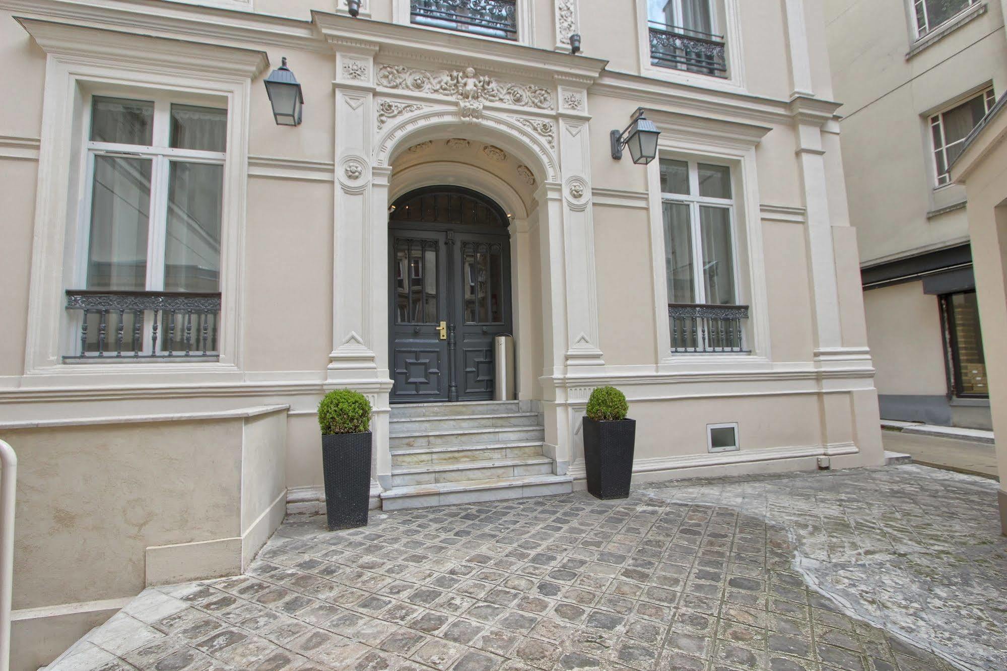 Timhotel Opéra Blanche Fontaine Parigi